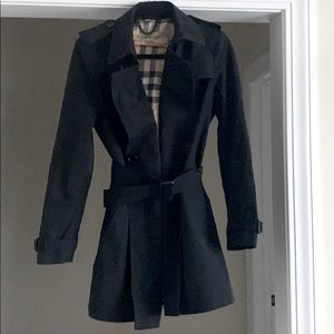 *Like New* Burberry Trench Coat